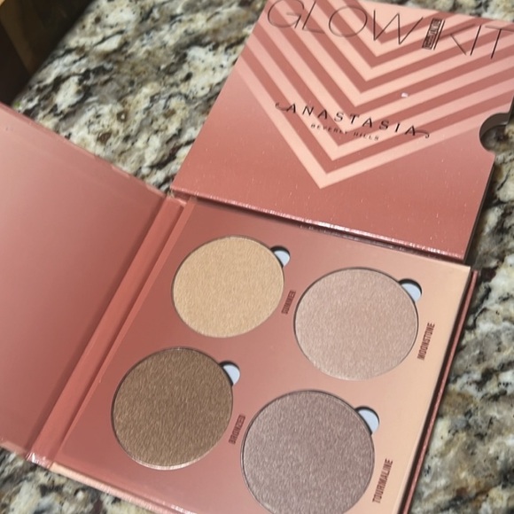 🌙💕Anastasia Beverly Hills Sundipped Highlighter - Picture 1 of 12
